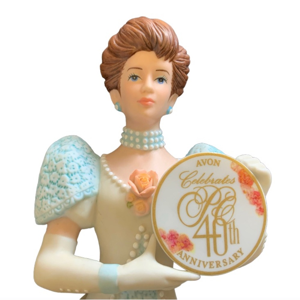 2007 Avon Mrs Albee Award Figurine President’s Club 2007-2008 40th Anniversary
